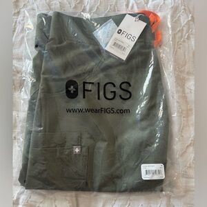 FIGS NWT medium green Kade scrub bottoms